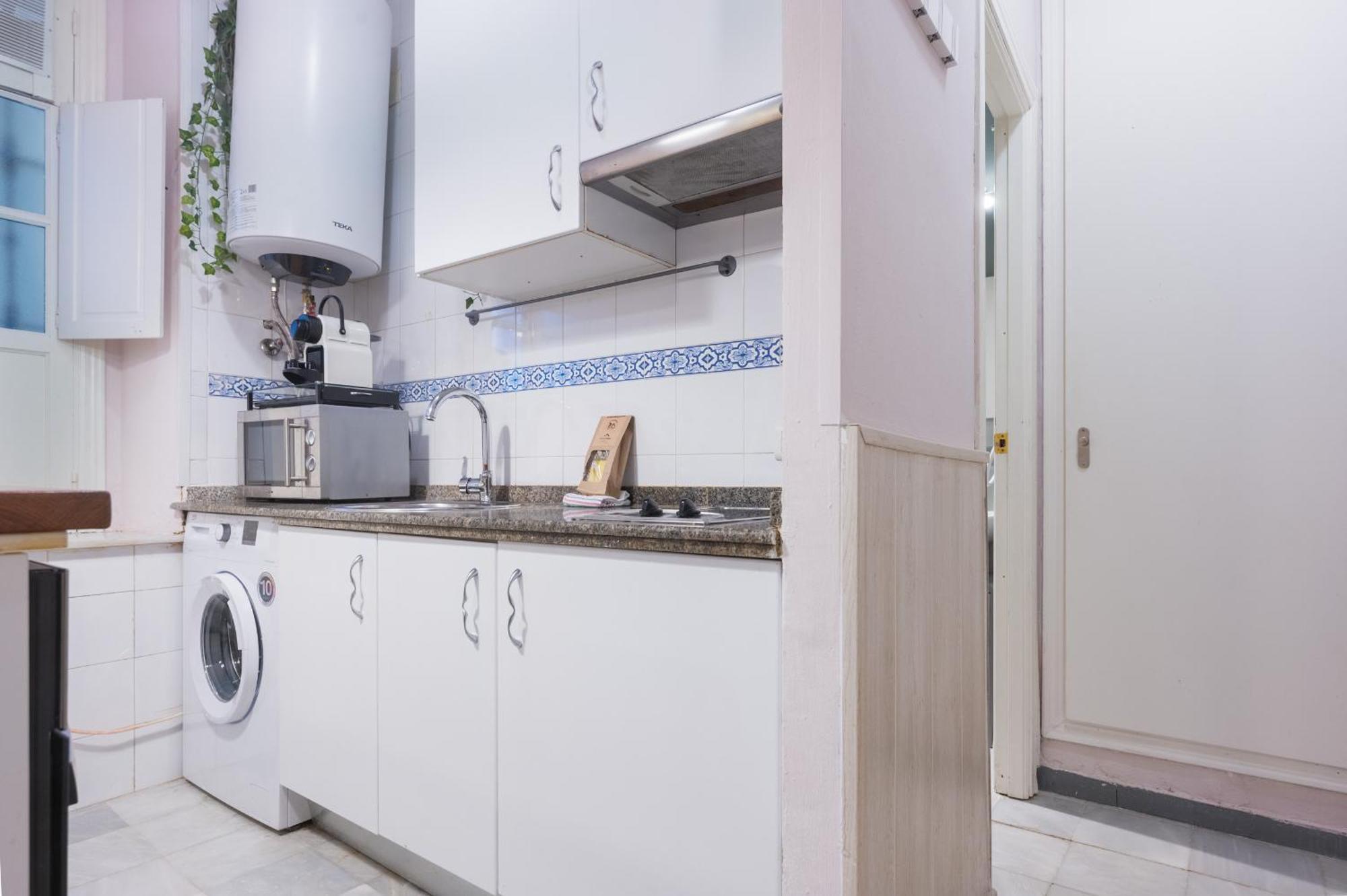 Functional And Pretty-1bd 1bth- San Vicente Appartement Séville
